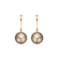 Chloé Mist earrings in 14-carat gold with cultured pearls and 0.05 ct. brilliant-cut diamonds, W.SI