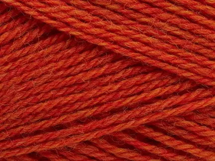 close up af garnet Pernilla fra filcolana i farven 831 tangelo