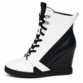 Hvid og sort wedge sneaker med STAR detalje - TopSko.dk
