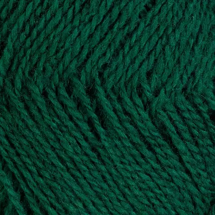 close up af garnet finull fra Rauma i farven dyb groen 432