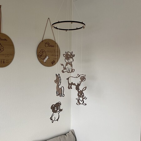 Uro med bondegårdsdyr i træ