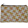 broderet clutch fra fru zippe af navnet puzzle