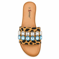 Leopard slippers med dekorative blå og klare sten på bred rem