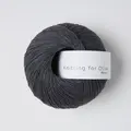 Merino fra knitting for olive i farven midnat