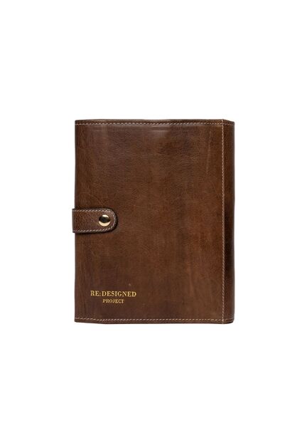 forside paa project 14-xl-etui-til-strikkepinde fra re-designed-laeder i farven woodsmoke