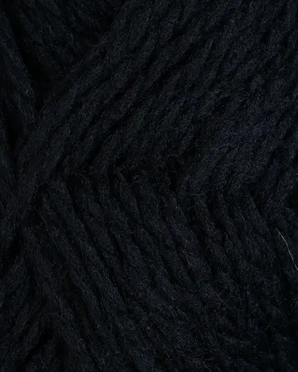 close up af garnet vams fra rauma i farven sort