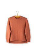 roed udgave af helga isagers strikkede sweater otti sweater i alpaca 3 og silk mohair