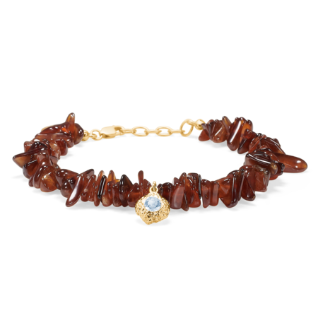 Wild Cliff stenarmbånd udført i 925 ren sterlingsølv belagt med 18 karat forgyldning isat en havblå zirkonia.