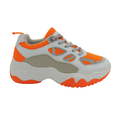 Chunky sneaker i hvid og orange med grå detaljer. Moderne, sporty design til hverdagsbrug.