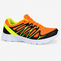 Neon orange sports sneaker med sort og gul design