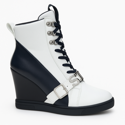 Hvid og sort wedge sneaker med sort snøre og sølv STAR spænde fra TopSko.dk