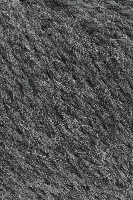 close up af garnnoegle af maerket carpe diem fra lang yarns i farven moerkegraa meleret