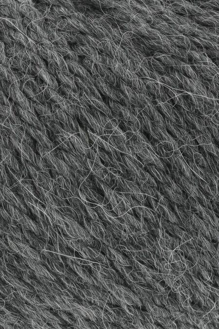 close up af garnnoegle af maerket carpe diem fra lang yarns i farven moerkegraa meleret