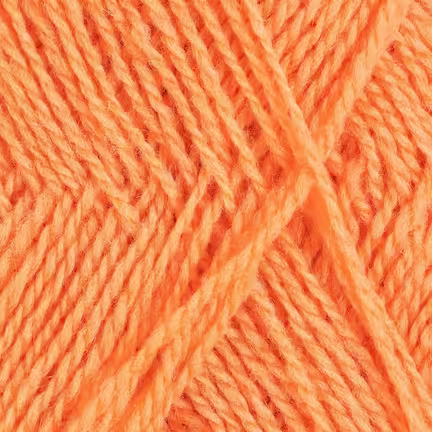 Nøgle Rauma Finull garn i farven 4069 Fersken – 2-tråds norsk uld i lys, varm orange nuance.