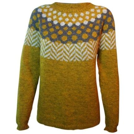 Sweateren Søster nina fra Hanne Larsen strikket i Tvinni fra Isager