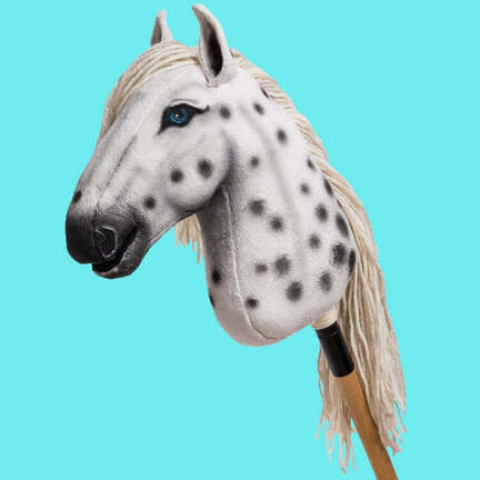 HUMMA Hobby Horse PRO Appaloosa M Allround. Skysong er en smuk plettet appaloosa kæphest.