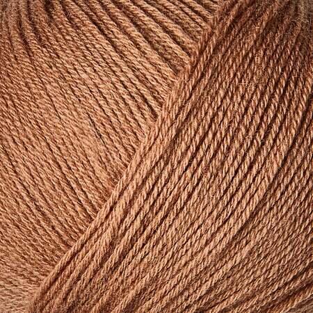 close up af garnnoegle merino fra knitting for olive i farven bloed nougat