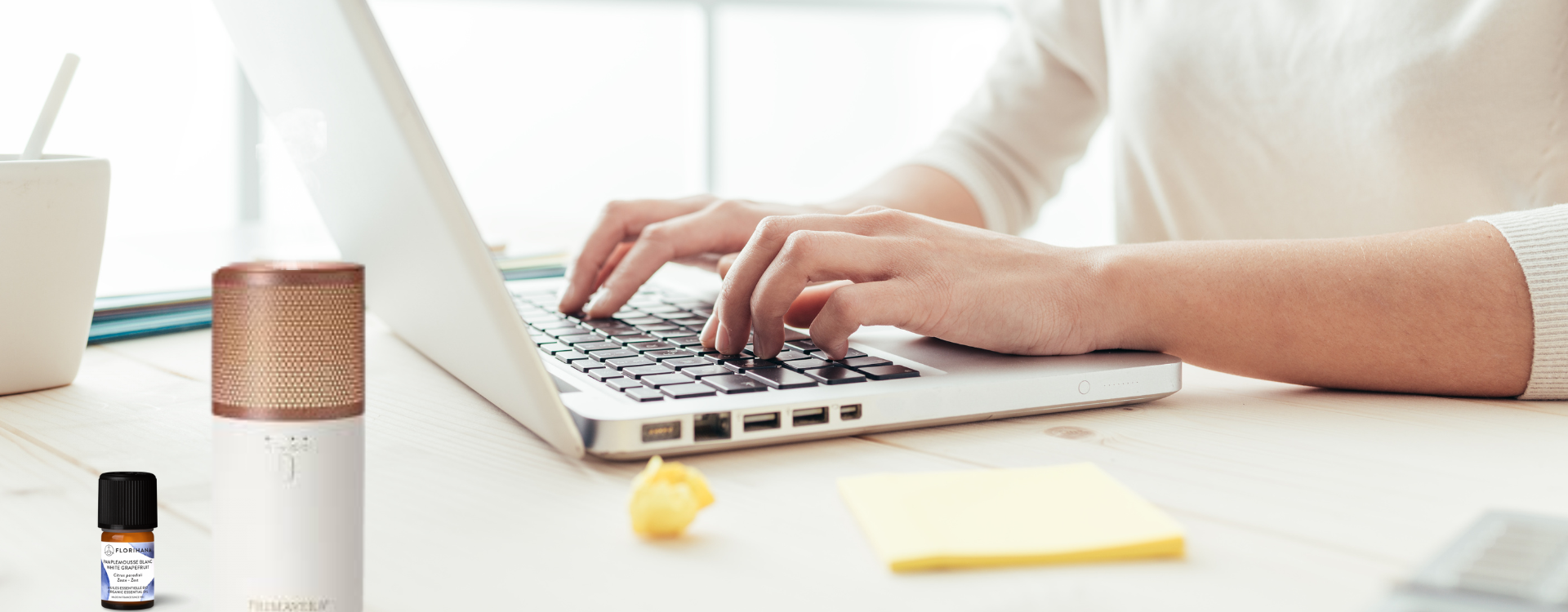 Trådløs aroma diffuser med vand. Genopladelig. Aromaliv.dk