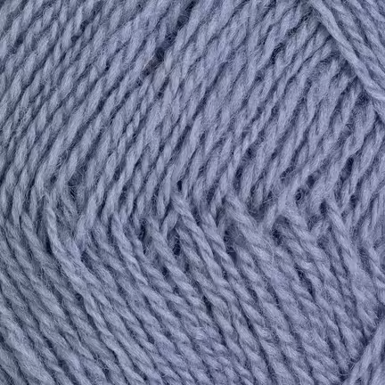 Nøgle Rauma Finull garn i farven 4287 lys blågrå – 2-tråds norsk uld, velegnet til mønsterstrik.