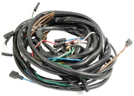 Ledningsnet kun til Dynamo Forlygter inkluderet. Passer kun til: Ford 5000, 7000 OEM ref. Case IH / International Harvester C5NN14A103AC, C5NN14A103AD, 81811306 Ford / New Holland C5NN14A103AA, C5NN14A103AD, 81817154, 81811305, 81811306, C5NN14A103AC,