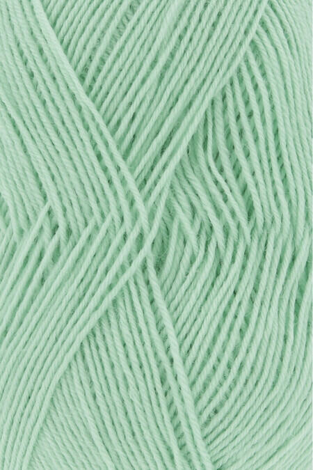 Close up af garnnøgle fra Lang Yarns strømpegarn super soxx i farven mint