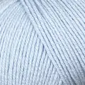 close up af garnnoegle merino fra knitting for olive i farven isblaa