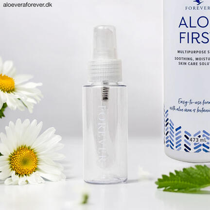 Gennemsigtig minisprayflaske til Aloe First. Rummer 50 ml.