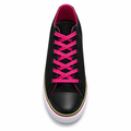 Sort kanvas high cut sneaker med pinke snørrebånd