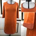 Orange velour kjole i str. 42