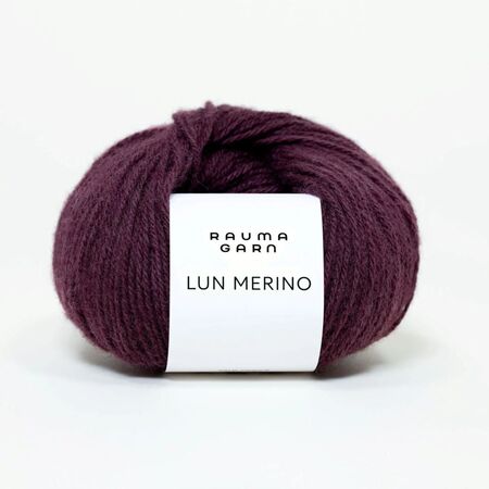 Garnet lun merino fra rauma garn i farven bordeaux