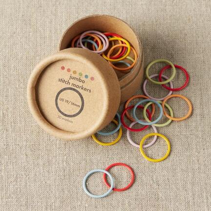 Cocoknits colored ring stitch markers i størrelse jumbo