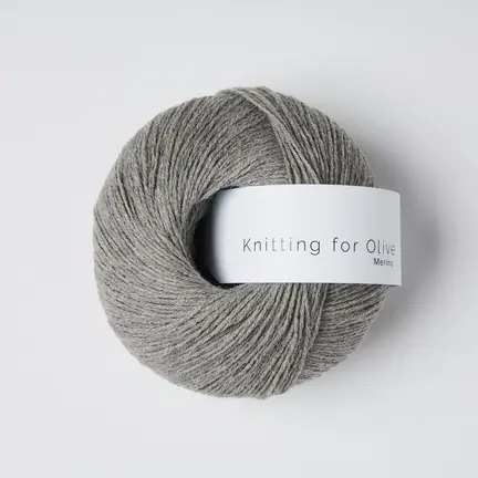 garnnoegle merino fra knitting for olive i farven regnvejrsdag