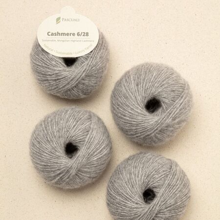 Cashmere 6 28 fra Pascuali i farven graphite 04
