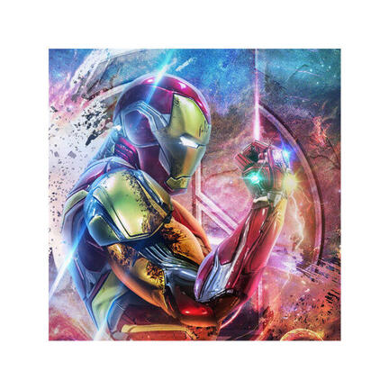 Kvadratisk kageprint med Iron Man, lysende energihånd og farverig dynamisk baggrund