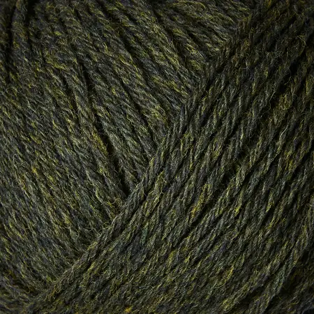 Close up af garnoegle fra knitting for olive heavy merino farve skifergrøn