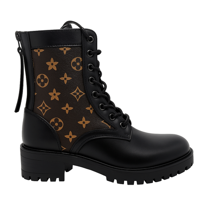 Sorte snørestøvler med brune monogramdetaljer og lynlås bagpå