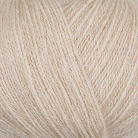 Close up af Gepard garn cashmere lace i farven hvedestrå