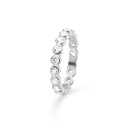 ETERNA ring in silver with zirconia.
