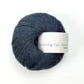 garnnoegle merino fra knitting for olive i farven stoevet blaahval