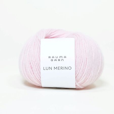 Garnet lun merino fra rauma garn i farven babyrosa