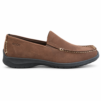 ECCO Mox Bison brun herre hyttesko i mokkasin-stil med slip-on design og dekorative syninger.
