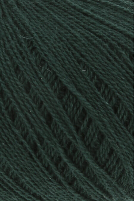 Close up af garnet cashmere extra lace fra Lang Yarns i farven fir