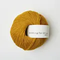 garnnoegle merino fra knitting for olive i farven sennep
