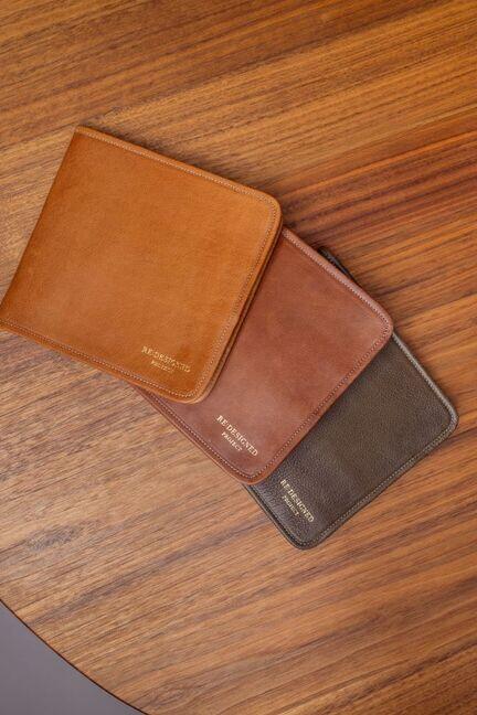 3 project 77 fra RE:Designed i dark green, burned tan og walnut