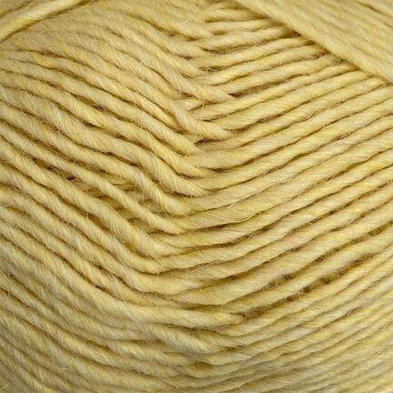 Close up af garnet Lamauld fra CaMaRose i farven lysegul