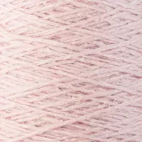 Close up af garnet Shimo fra ITO garn i farven pale blush
