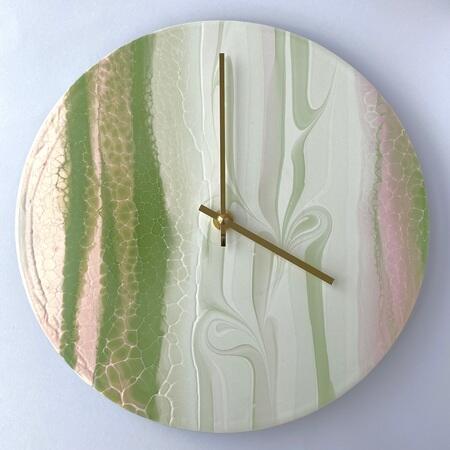 Swan Lake - Stort og anderledes grønt unika vægur fra Redesigna