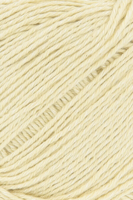 Close up af sommergarnet Sweet fra Lang Yarns i farven hvede 13