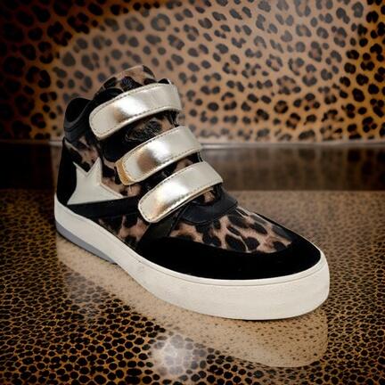 sorte leopard sneakers