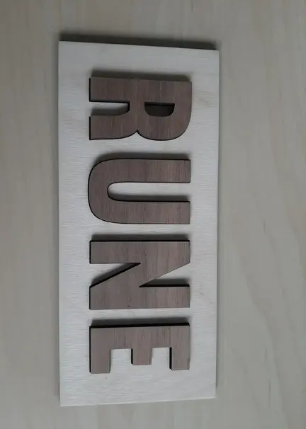 Træpuslespil med navn